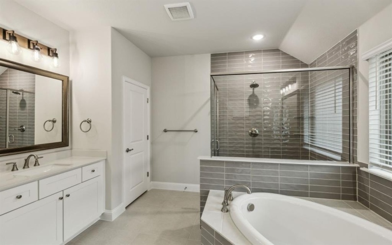 3713 Blooming Prairie Drive, Crandall, TX 75114, 4 Bedrooms Bedrooms, ,3 BathroomsBathrooms,Residential,For Sale,3713 Blooming Prairie Drive,0,21019433