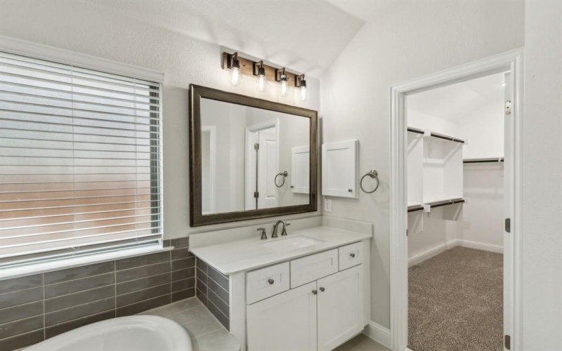 3713 Blooming Prairie Drive, Crandall, TX 75114, 4 Bedrooms Bedrooms, ,3 BathroomsBathrooms,Residential,For Sale,3713 Blooming Prairie Drive,0,21019433