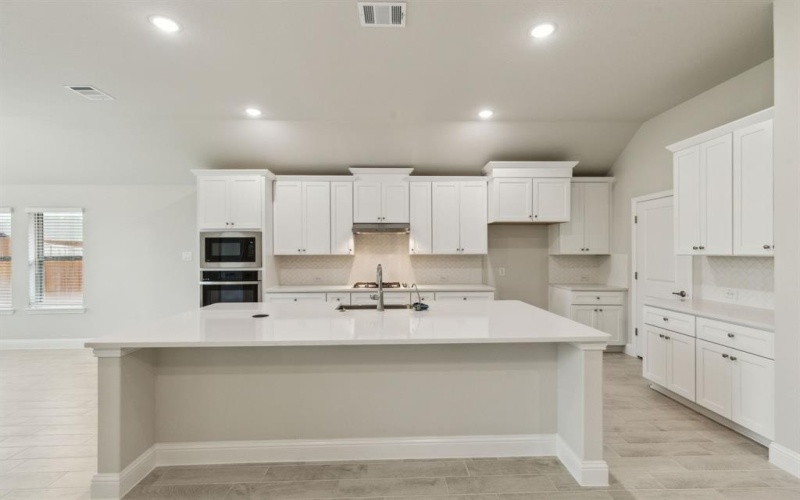 3713 Blooming Prairie Drive, Crandall, TX 75114, 4 Bedrooms Bedrooms, ,3 BathroomsBathrooms,Residential,For Sale,3713 Blooming Prairie Drive,0,21019433