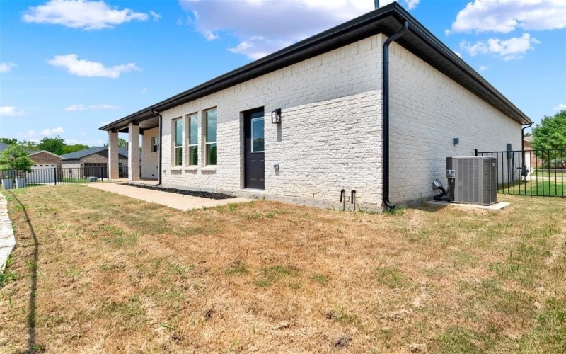 3725 Creek View Drive, McKinney, TX 75071, 3 Bedrooms Bedrooms, ,2 BathroomsBathrooms,Residential,For Sale,3725 Creek View Drive,0,21036517