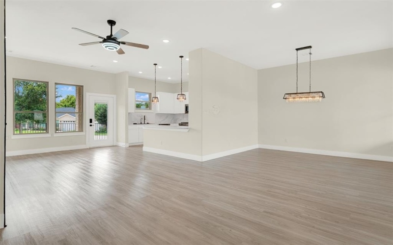 3725 Creek View Drive, McKinney, TX 75071, 3 Bedrooms Bedrooms, ,2 BathroomsBathrooms,Residential,For Sale,3725 Creek View Drive,0,21036517