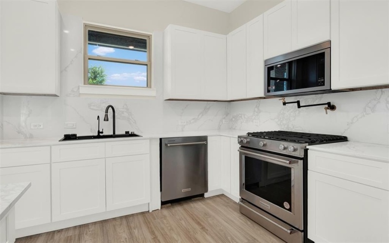3725 Creek View Drive, McKinney, TX 75071, 3 Bedrooms Bedrooms, ,2 BathroomsBathrooms,Residential,For Sale,3725 Creek View Drive,0,21036517