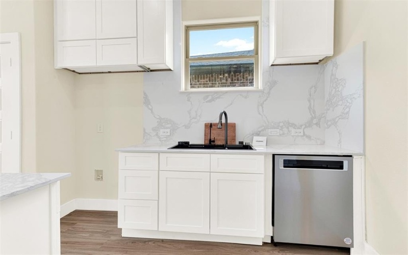 821 Hearthside Way, McKinney, TX 75071, 3 Bedrooms Bedrooms, ,2 BathroomsBathrooms,Residential,For Sale,821 Hearthside Way,0,21036546