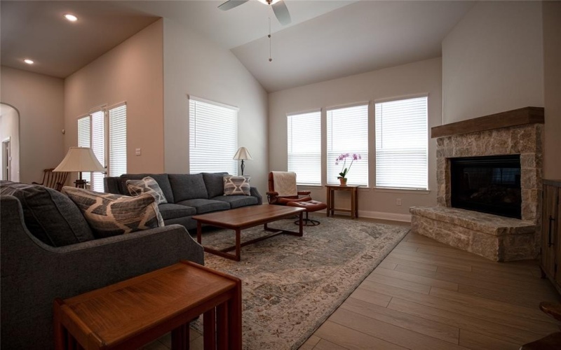 2216 Sternpost Mews, Rowlett, TX 75088, 3 Bedrooms Bedrooms, ,2 BathroomsBathrooms,Residential,For Sale,2216 Sternpost Mews,0,21041122