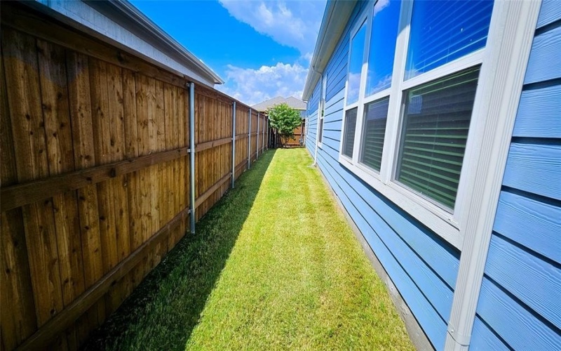 2216 Sternpost Mews, Rowlett, TX 75088, 3 Bedrooms Bedrooms, ,2 BathroomsBathrooms,Residential,For Sale,2216 Sternpost Mews,0,21041122
