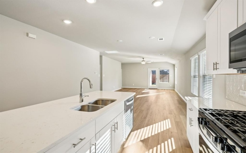 521 Tidal Drive, Princeton, TX 75071, 4 Bedrooms Bedrooms, ,2 BathroomsBathrooms,Residential,For Sale,521 Tidal Drive,0,21041324