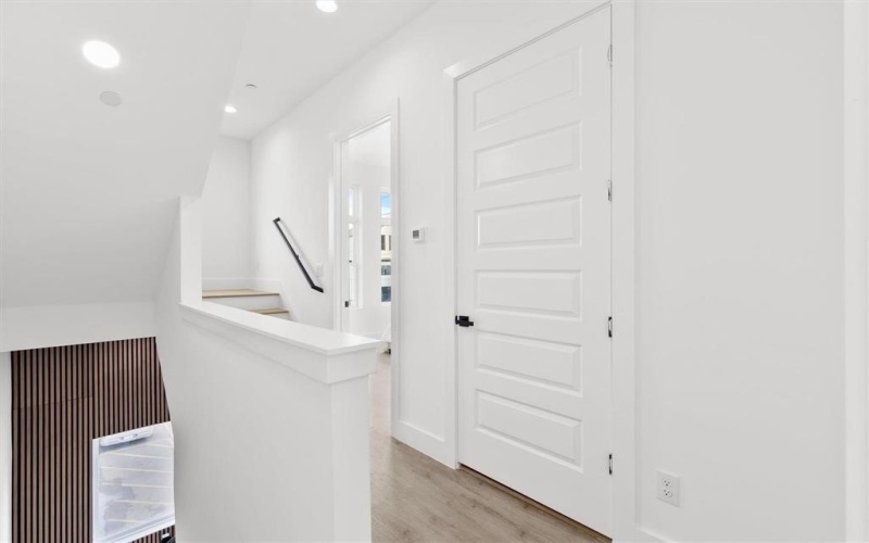 723 W 10th Street #102, Dallas, TX 75208, 3 Bedrooms Bedrooms, ,3 BathroomsBathrooms,Residential,For Sale,723 W 10th Street,0,21043509