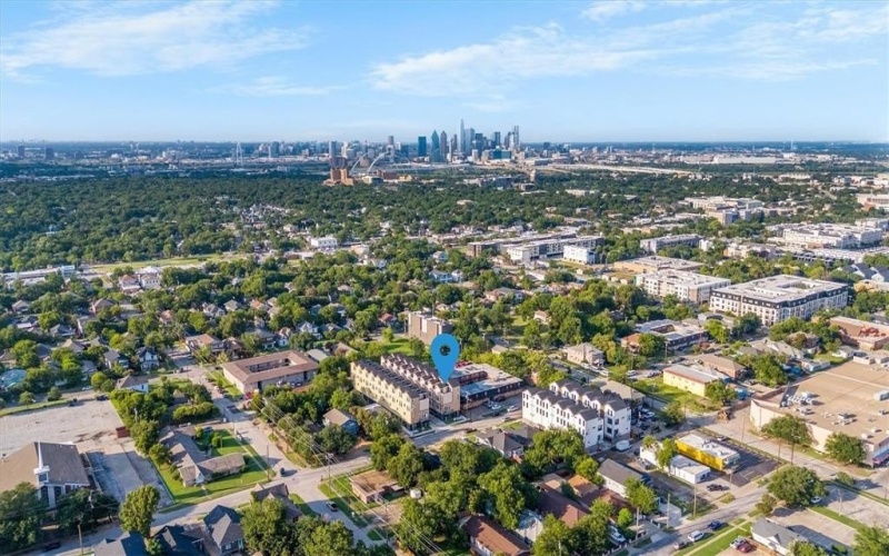 723 W 10th Street #102, Dallas, TX 75208, 3 Bedrooms Bedrooms, ,3 BathroomsBathrooms,Residential,For Sale,723 W 10th Street,0,21043509