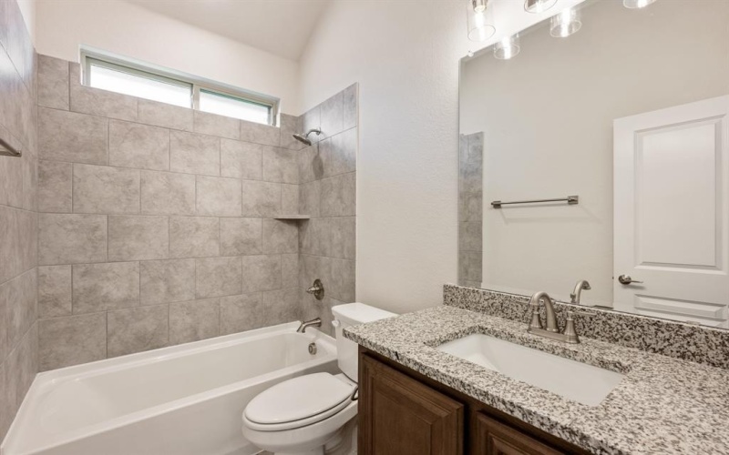 2411 Hagen Drive, Mansfield, TX 76084, 3 Bedrooms Bedrooms, ,2 BathroomsBathrooms,Residential,For Sale,2411 Hagen Drive,0,21043935