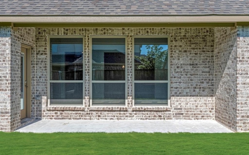 2411 Hagen Drive, Mansfield, TX 76084, 3 Bedrooms Bedrooms, ,2 BathroomsBathrooms,Residential,For Sale,2411 Hagen Drive,0,21043935