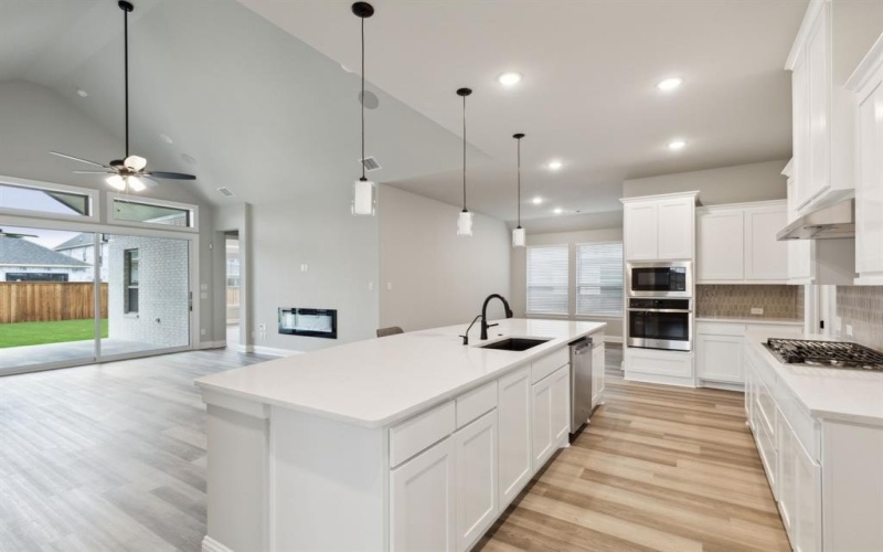 813 Lost Woods Way, McKinney, TX 75071, 3 Habitaciones Habitaciones , ,3 BañosBaños,Residential,En Venta,813 Lost Woods Way,0,21044026
