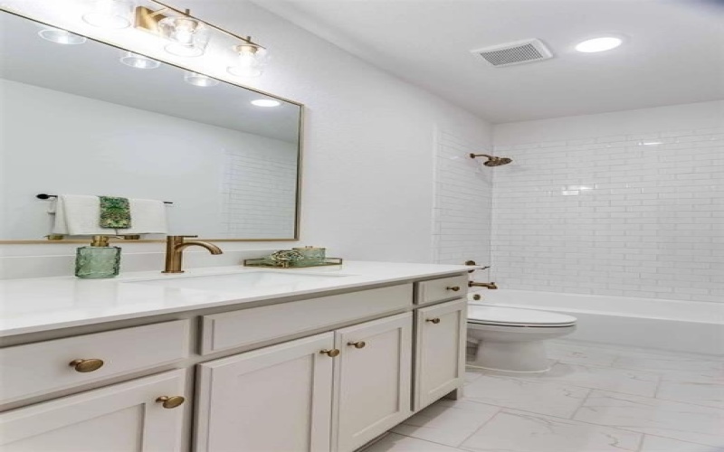622 Sterling Drive, Benbrook, TX 76126, 4 Habitaciones Habitaciones , ,2 BañosBaños,Residential,En Venta,622 Sterling Drive,0,21044027