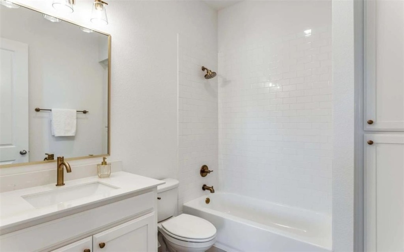 8965 Armstrong Court, Benbrook, TX 76126, 4 Habitaciones Habitaciones , ,3 BañosBaños,Residential,En Venta,8965 Armstrong Court,0,21044059