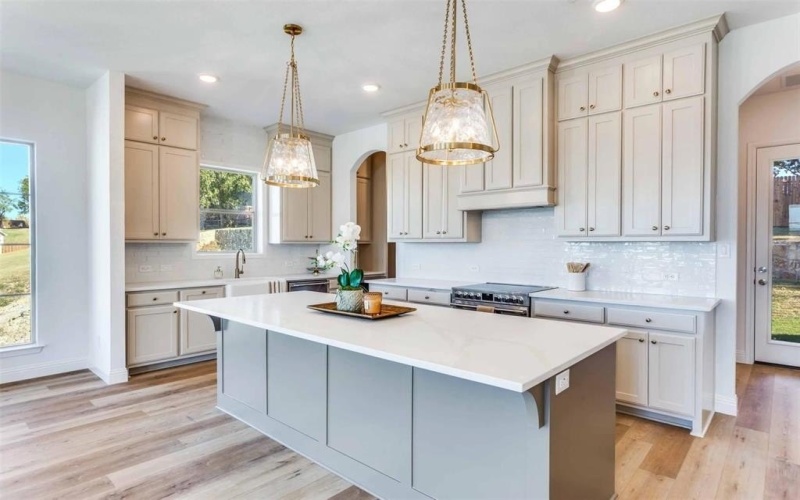 8965 Armstrong Court, Benbrook, TX 76126, 4 Habitaciones Habitaciones , ,3 BañosBaños,Residential,En Venta,8965 Armstrong Court,0,21044059