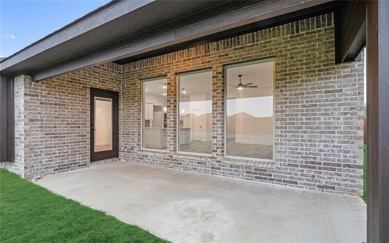 1240 Amberwood Lane, Red Oak, TX 75154, 4 Bedrooms Bedrooms, ,3 BathroomsBathrooms,Residential,For Sale,1240 Amberwood Lane,0,21044065