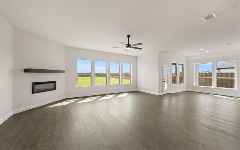 117 Grey Wolf Court, Godley, TX 76044, 4 Bedrooms Bedrooms, ,2 BathroomsBathrooms,Residential,For Sale,117 Grey Wolf Court,0,21044155