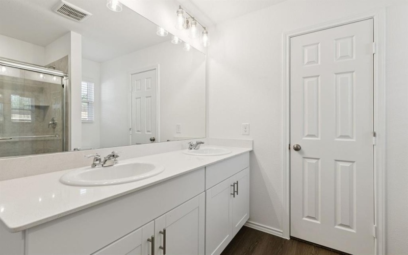 2724 Pecan Park Drive, Denton, TX 76208, 4 Habitaciones Habitaciones , ,3 BañosBaños,Residential,En Venta,2724 Pecan Park Drive,0,21044191