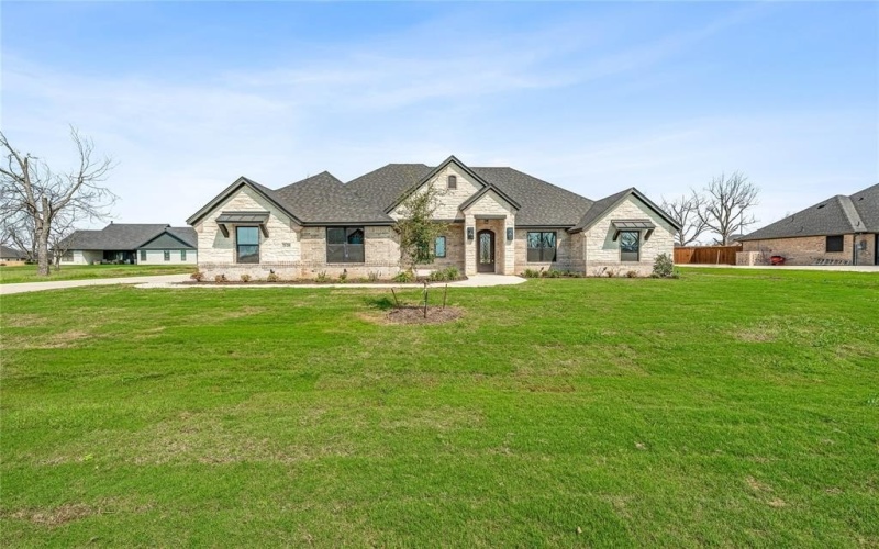 2128 Middlewood Circle, Granbury, TX 76049, 4 Bedrooms Bedrooms, ,3 BathroomsBathrooms,Residential,For Sale,2128 Middlewood Circle,0,21044195