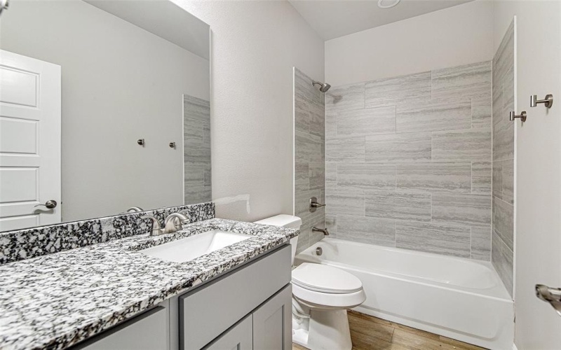 2515 Birdell Court, Fort Worth, TX 76105, 3 Bedrooms Bedrooms, ,2 BathroomsBathrooms,Residential,For Sale,2515 Birdell Court,0,21044293