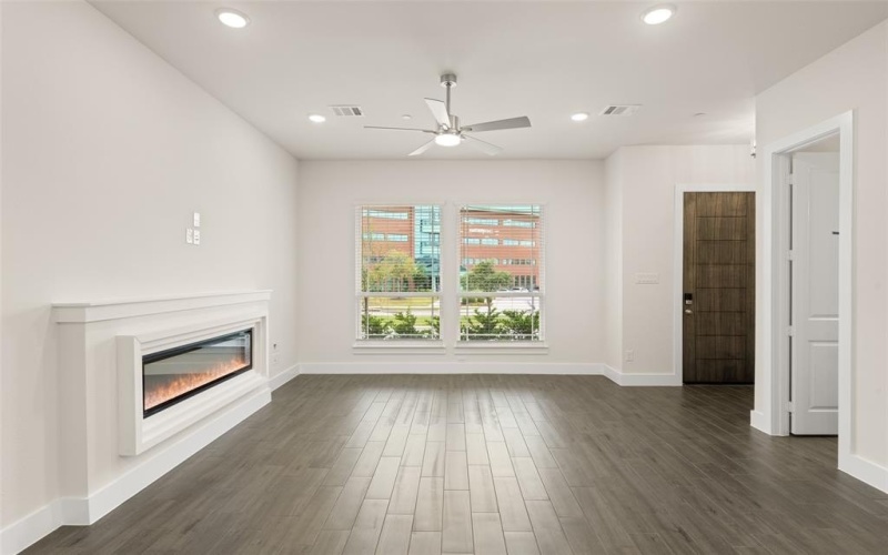 1812 Wittington, Farmers Branch, TX 75234, 4 Habitaciones Habitaciones , ,3 BañosBaños,Residential,En Venta,1812 Wittington,0,21044399