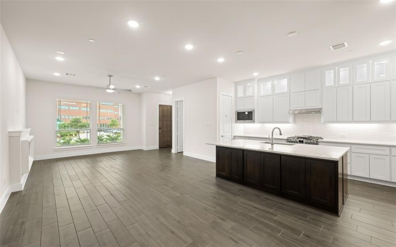 1812 Wittington, Farmers Branch, TX 75234, 4 Habitaciones Habitaciones , ,3 BañosBaños,Residential,En Venta,1812 Wittington,0,21044399
