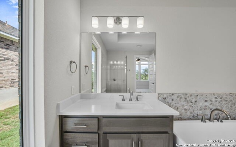 6821 Arbor Falls, Fair Oaks Ranch, TX 78015, 4 Habitaciones Habitaciones , ,3 BañosBaños,Residential,En Venta,6821 Arbor Falls,0,1896186