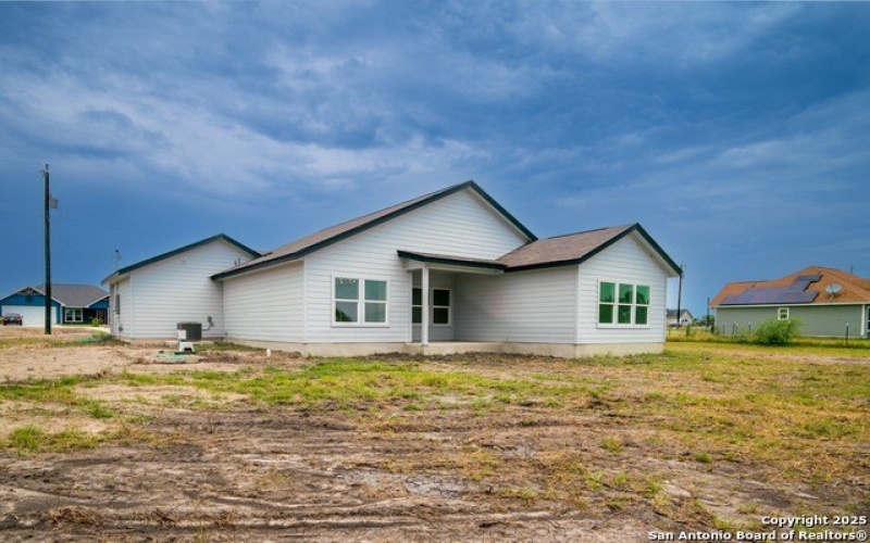 307 Ranchero Way, Natalia, TX 78059, 4 Bedrooms Bedrooms, ,2 BathroomsBathrooms,Residential,For Sale,307 Ranchero Way,0,1896202