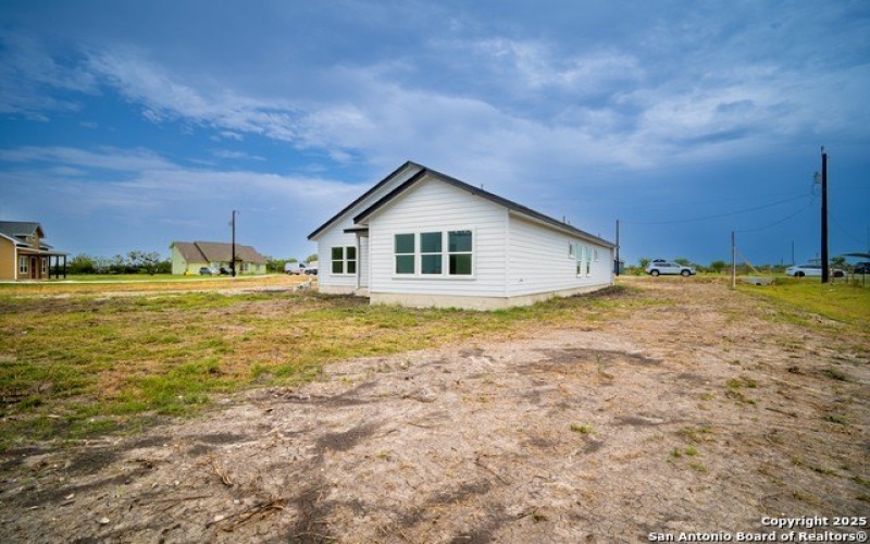 307 Ranchero Way, Natalia, TX 78059, 4 Bedrooms Bedrooms, ,2 BathroomsBathrooms,Residential,For Sale,307 Ranchero Way,0,1896202