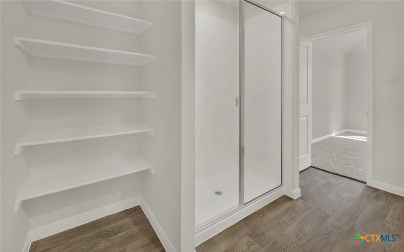 236 SHENANDOAH Drive, Kyle, TX 78640, 5 Habitaciones Habitaciones , ,3 BañosBaños,Residential,En Venta,236 SHENANDOAH Drive,0,591093