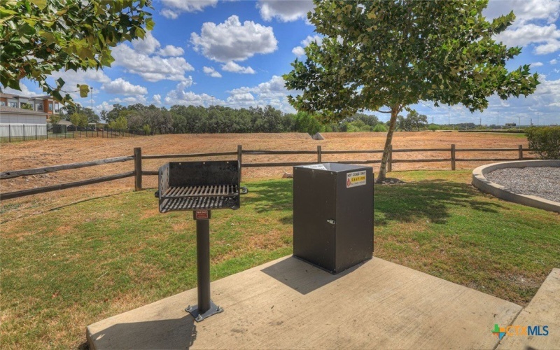 236 SHENANDOAH Drive, Kyle, TX 78640, 5 Habitaciones Habitaciones , ,3 BañosBaños,Residential,En Venta,236 SHENANDOAH Drive,0,591093