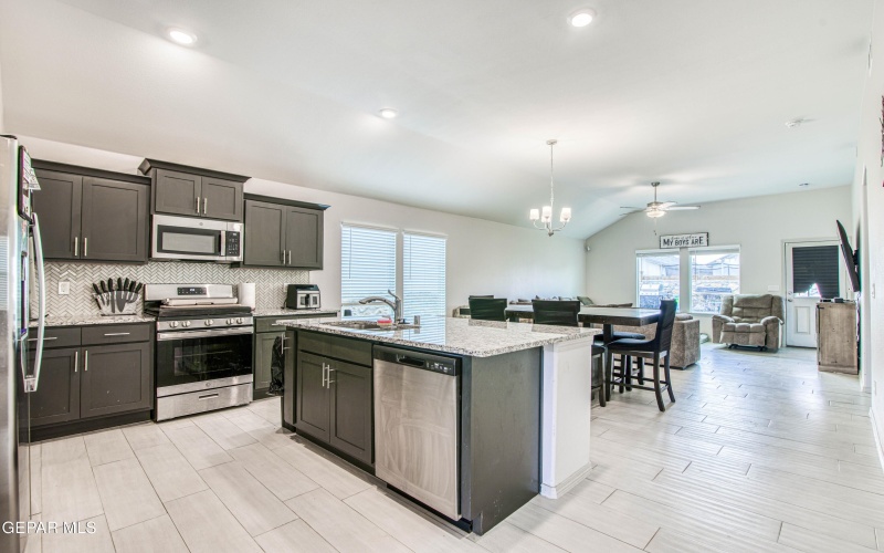 15141 Composition Avenue, El Paso, TX 79938, 4 Bedrooms Bedrooms, ,2 BathroomsBathrooms,Residential,For Sale,15141 Composition Avenue,0,929274