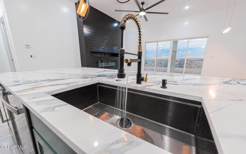 1356 COSTANZO Place, El Paso, TX 79928, 4 Bedrooms Bedrooms, ,3 BathroomsBathrooms,Residential,For Sale,1356 COSTANZO Place,0,918387