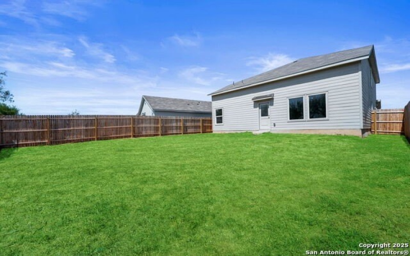 145 Autumn Trail, Floresville, TX 78114, 4 Habitaciones Habitaciones , ,2 BañosBaños,Residential,En Venta,145 Autumn Trail,0,1896400