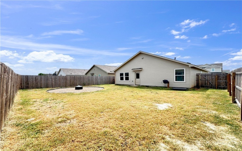 2742 Winterfell Street, Corpus Christi, TX 78415, 3 Habitaciones Habitaciones , ,2 BañosBaños,Residential,En Venta,2742 Winterfell Street,0,463938