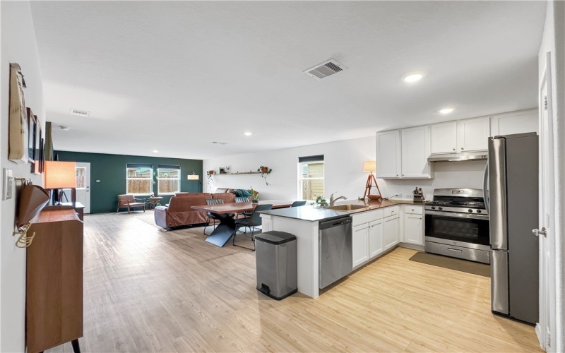 2742 Winterfell Street, Corpus Christi, TX 78415, 3 Habitaciones Habitaciones , ,2 BañosBaños,Residential,En Venta,2742 Winterfell Street,0,463938