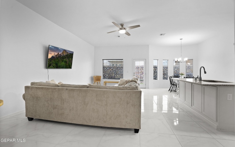 13808 Paseo Sereno Drive, El Paso, TX 79928, 3 Bedrooms Bedrooms, ,1 BathroomBathrooms,Residential,For Sale,13808 Paseo Sereno Drive,0,929290