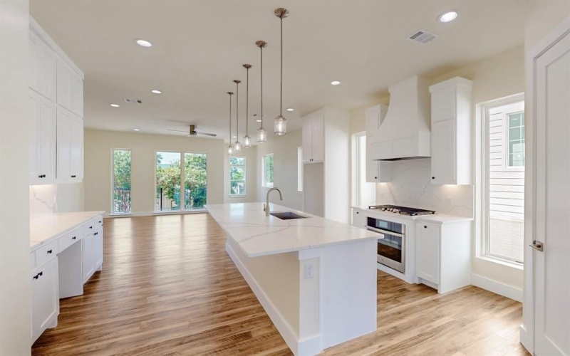 1021 Mobile Street, Dallas, TX 75208, 3 Bedrooms Bedrooms, ,3 BathroomsBathrooms,Residential,For Sale,1021 Mobile Street,0,20948853