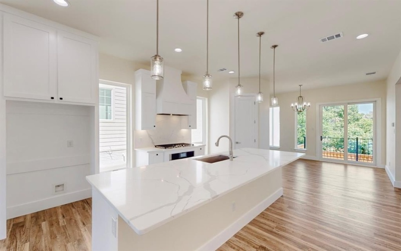 1021 Mobile Street, Dallas, TX 75208, 3 Bedrooms Bedrooms, ,3 BathroomsBathrooms,Residential,For Sale,1021 Mobile Street,0,20948853