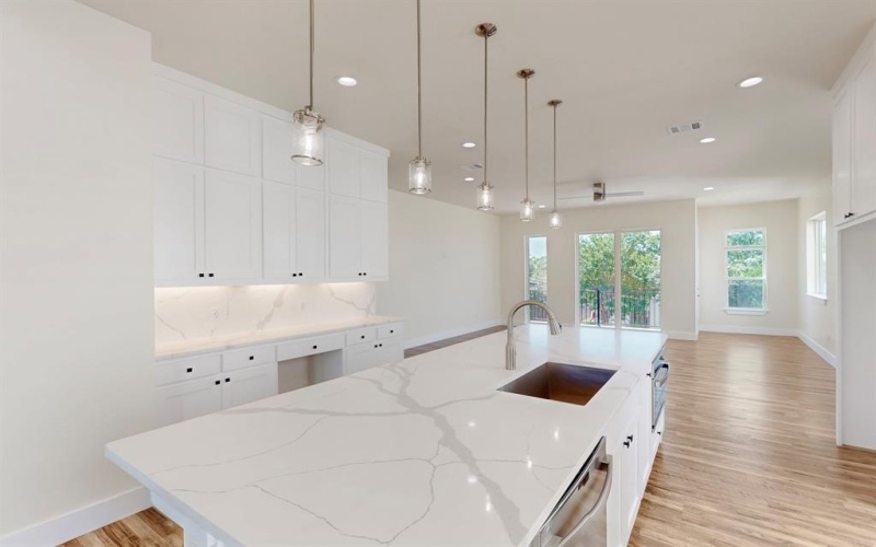 1021 Mobile Street, Dallas, TX 75208, 3 Bedrooms Bedrooms, ,3 BathroomsBathrooms,Residential,For Sale,1021 Mobile Street,0,20948853