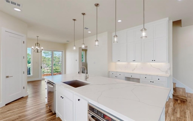 1021 Mobile Street, Dallas, TX 75208, 3 Bedrooms Bedrooms, ,3 BathroomsBathrooms,Residential,For Sale,1021 Mobile Street,0,20948853