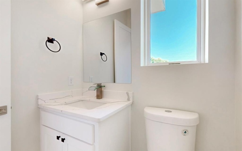 1021 Mobile Street, Dallas, TX 75208, 3 Bedrooms Bedrooms, ,3 BathroomsBathrooms,Residential,For Sale,1021 Mobile Street,0,20948853