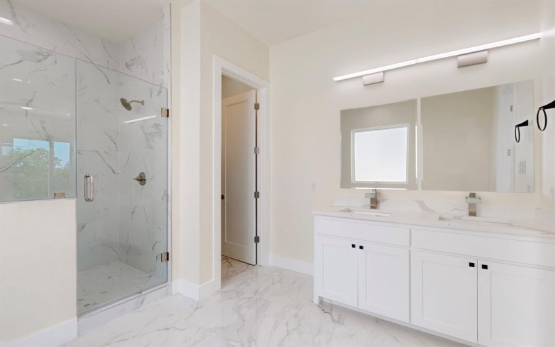 1021 Mobile Street, Dallas, TX 75208, 3 Bedrooms Bedrooms, ,3 BathroomsBathrooms,Residential,For Sale,1021 Mobile Street,0,20948853