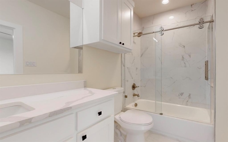 1021 Mobile Street, Dallas, TX 75208, 3 Bedrooms Bedrooms, ,3 BathroomsBathrooms,Residential,For Sale,1021 Mobile Street,0,20948853