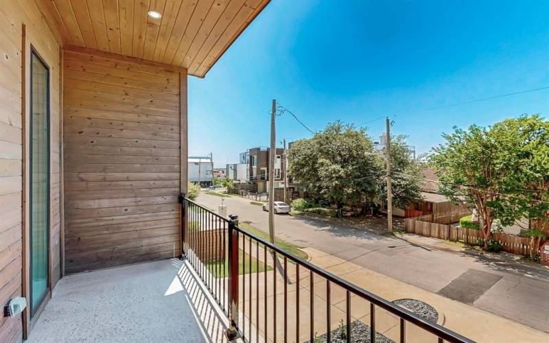 1021 Mobile Street, Dallas, TX 75208, 3 Bedrooms Bedrooms, ,3 BathroomsBathrooms,Residential,For Sale,1021 Mobile Street,0,20948853