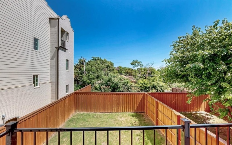 1021 Mobile Street, Dallas, TX 75208, 3 Bedrooms Bedrooms, ,3 BathroomsBathrooms,Residential,For Sale,1021 Mobile Street,0,20948853