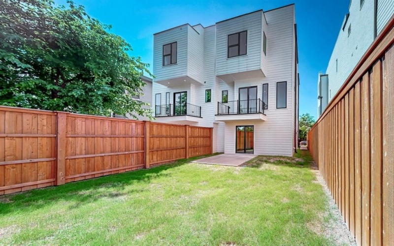 1021 Mobile Street, Dallas, TX 75208, 3 Bedrooms Bedrooms, ,3 BathroomsBathrooms,Residential,For Sale,1021 Mobile Street,0,20948853