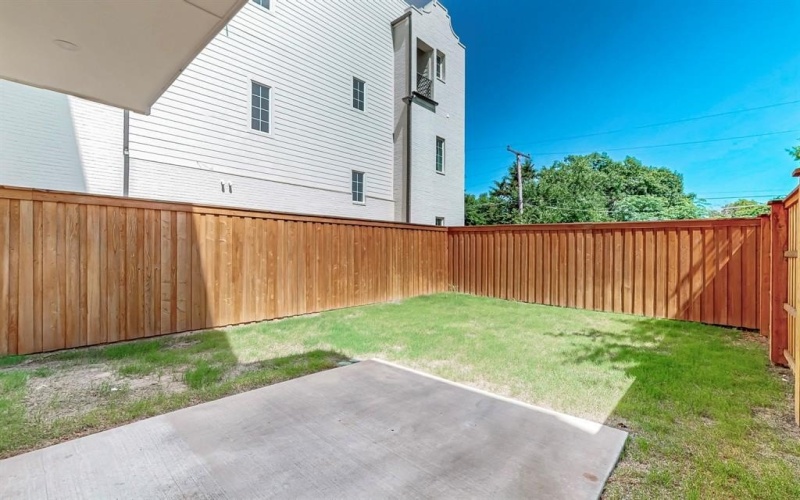 1021 Mobile Street, Dallas, TX 75208, 3 Bedrooms Bedrooms, ,3 BathroomsBathrooms,Residential,For Sale,1021 Mobile Street,0,20948853