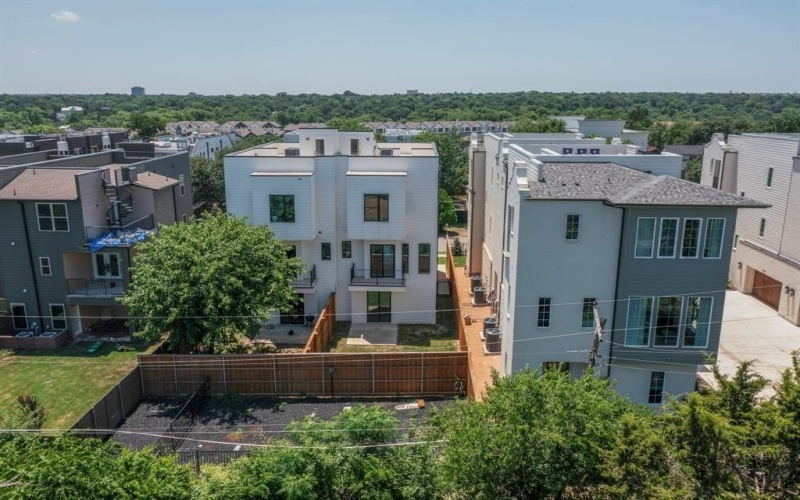 1021 Mobile Street, Dallas, TX 75208, 3 Bedrooms Bedrooms, ,3 BathroomsBathrooms,Residential,For Sale,1021 Mobile Street,0,20948853