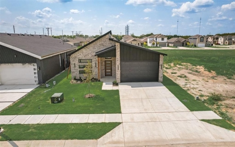 110 Hesed Street, Greenville, TX 75402, 4 Bedrooms Bedrooms, ,2 BathroomsBathrooms,Residential,For Sale,110 Hesed Street,0,21031043