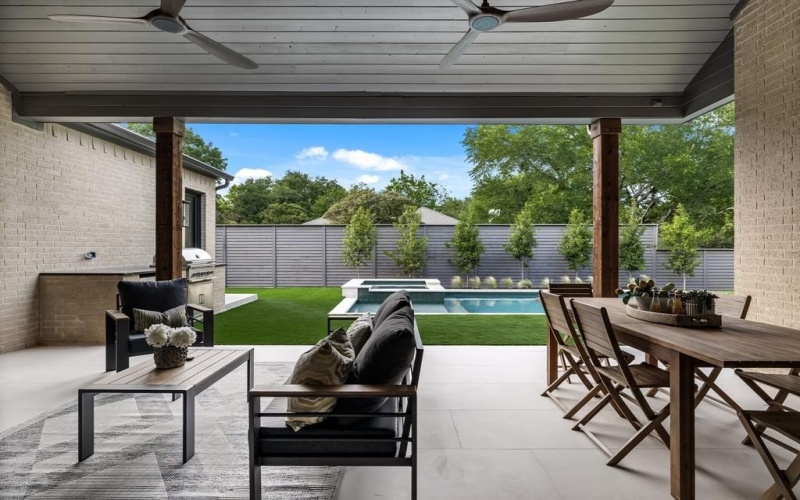 6439 Malcolm Drive, Dallas, TX 75214, 5 Bedrooms Bedrooms, ,6 BathroomsBathrooms,Residential,For Sale,6439 Malcolm Drive,0,21036254